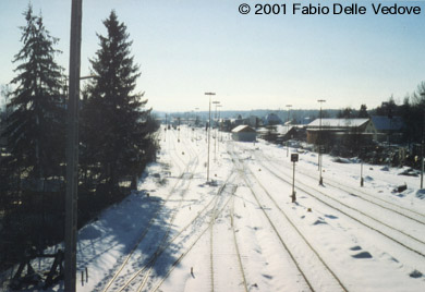 Zum Vergrößern klicken - Die südliche Bahnhofsausfahrt in Memmingen