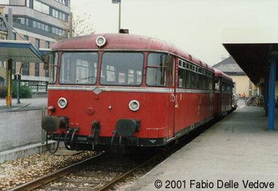 Zum Vergrößern klicken - Schienenbus in Memmingen