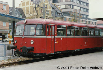 Zum Vergrößern klicken - Schienenbus-Triebwagen 796 721-9 in Memmingen