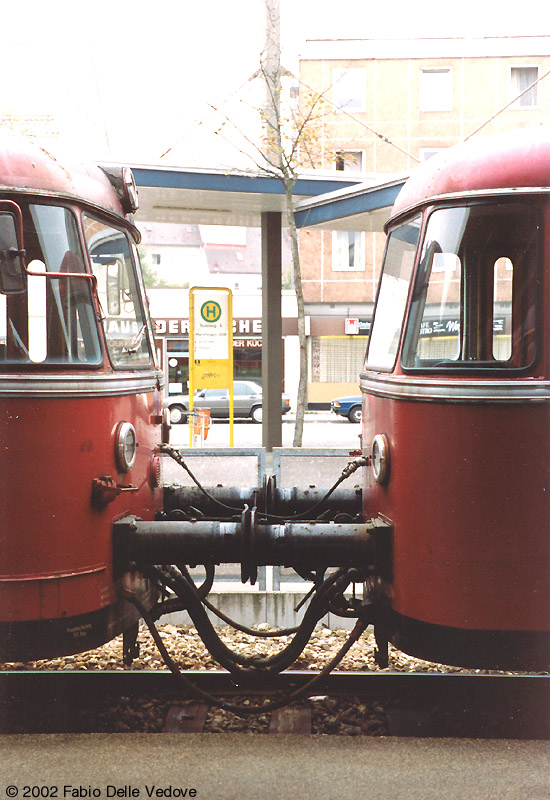 Schienenbus-Triebwagen - Details an der Türe