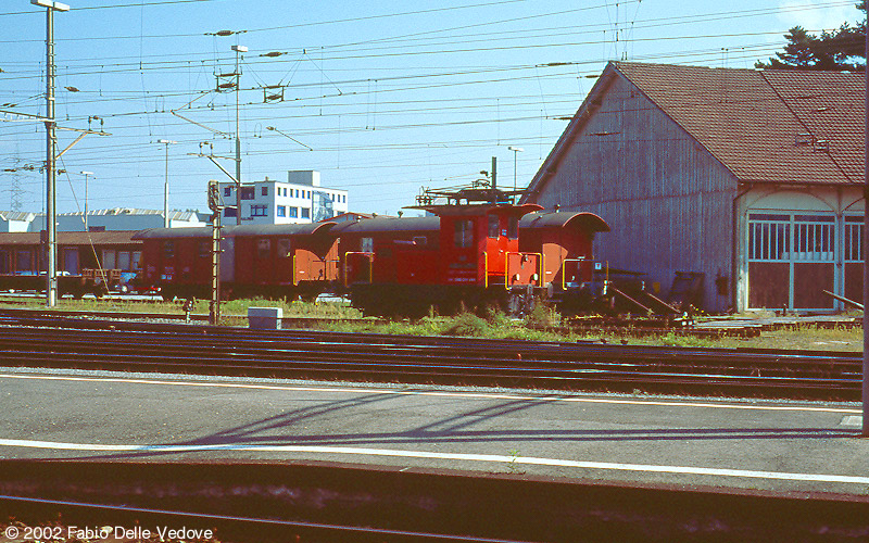 Die Rangierlok TeIII 140 im Depot (Buchs SG, September 2002)