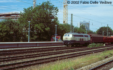 Zum Vergrößern klicken - München Heimeranplatz - Juli 2001 - Bild 2