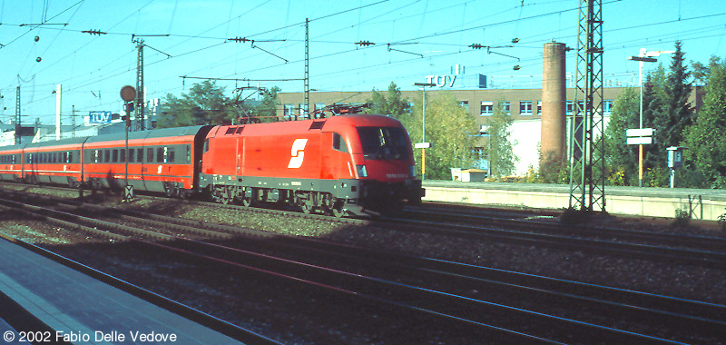 Taurus (München Heimeranplatz, Oktober 2001)